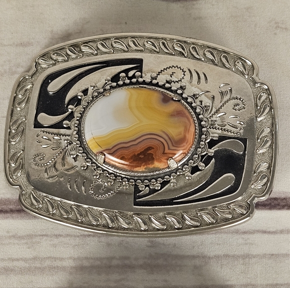 Lot of 3 Vintage Belt Buckles Taurus, Agate and Racing Car Belt Buckles - Picture 4 of 8